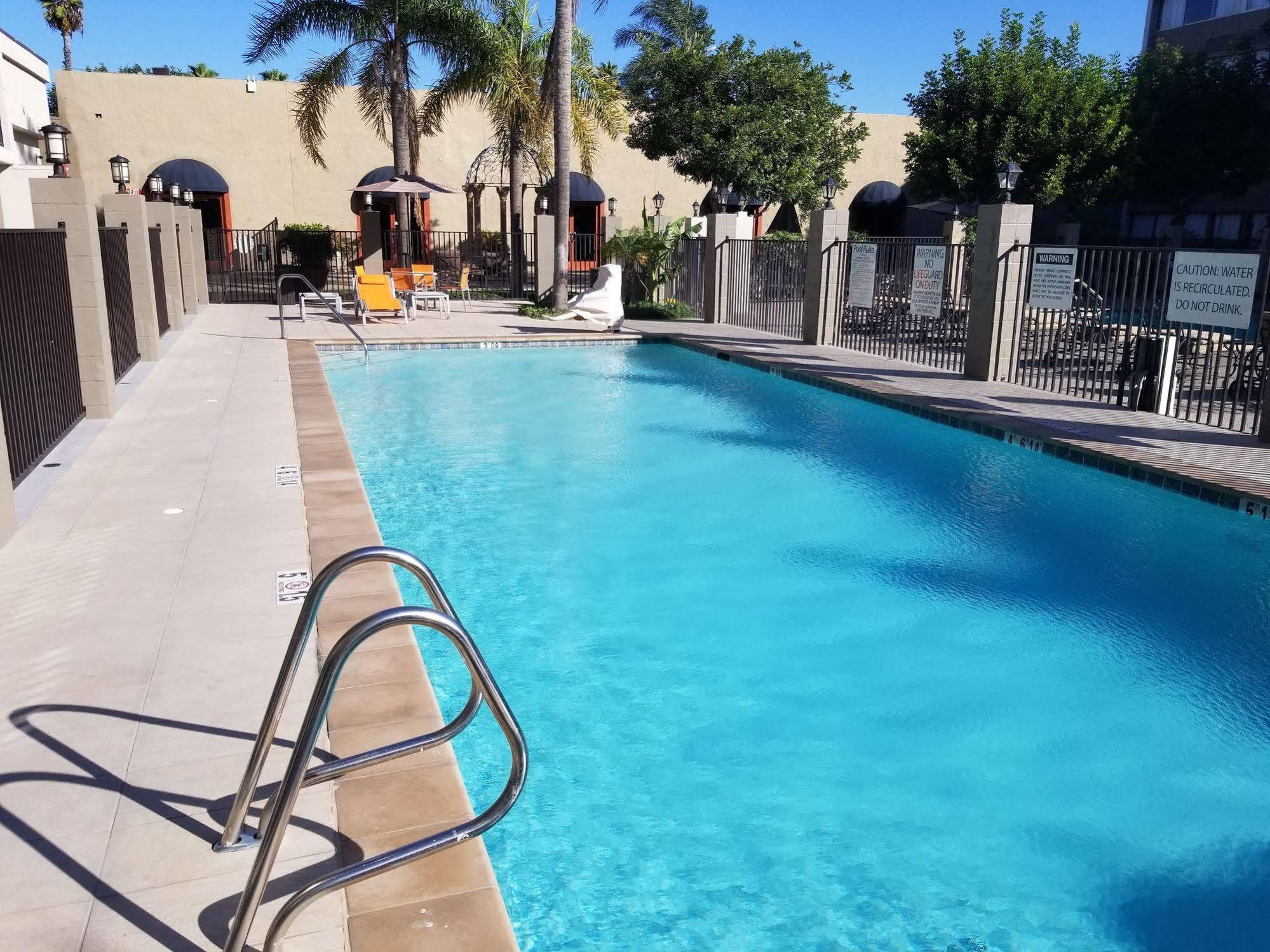 Holiday Inn Express Fullerton-Anaheim By Ihg Exteriér fotografie